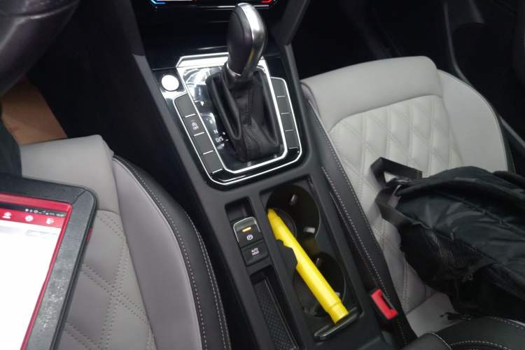 Used Volkswagen Magotan 2023 2 Million Units Limited Edition 330TSI DSG Leading Version
