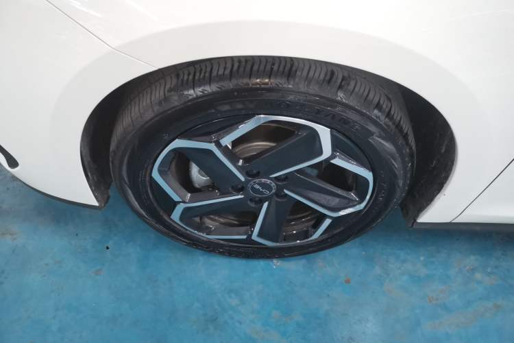 Used BYD Seal 06 New Energy 2025 DM-i Intelligent Drive 120KM Flagship Model
