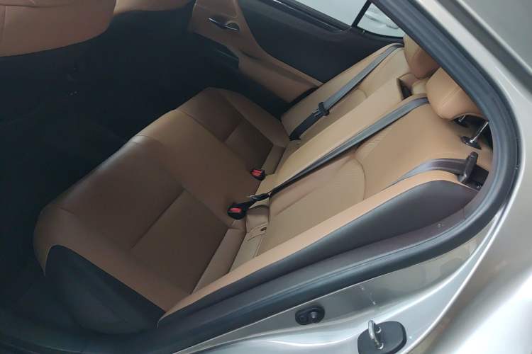 Used Lexus ES 2020 200 Excellence Edition
