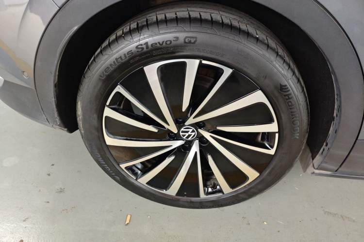 Used Volkswagen ID.4 X 2023 Ultra-Intelligent Long-Range Version
