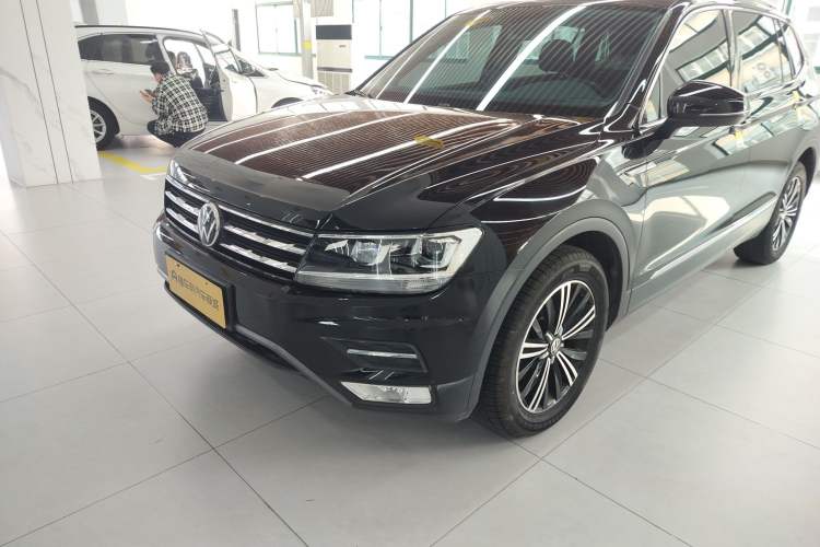 Used Volkswagen Tiguan L 2021 330TSI Automatic Two-Wheel Drive Smart Edition
