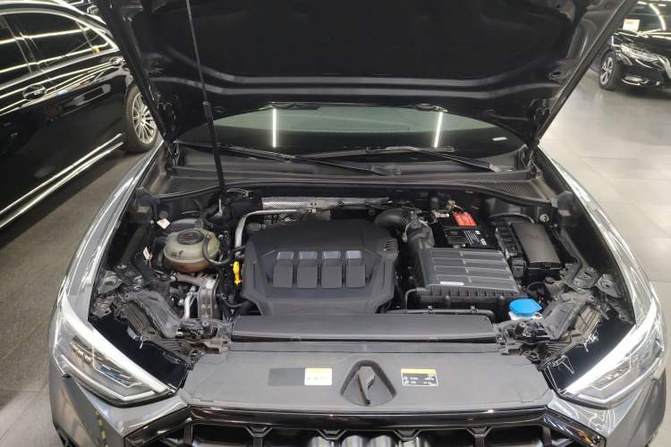 Used Audi Q3 2021 40 TFSI Fashion Dynamic Model
