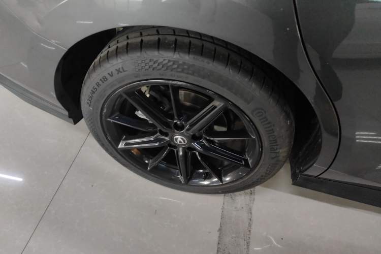 Used Changan UNI-V 2022 1.5T Prestige Version
