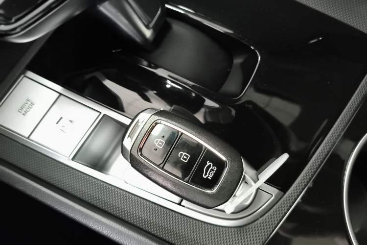 Used Hyundai Elantra 2021 1.5L CVT LUX Prestige Edition