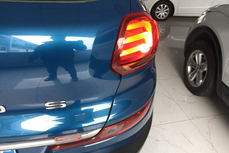 Used Qoros 5 2018 1.6T Automatic Leading Model
