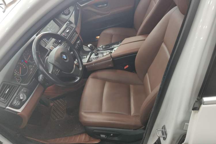 Used BMW 5 Series 2017 520Li Elegant Edition
