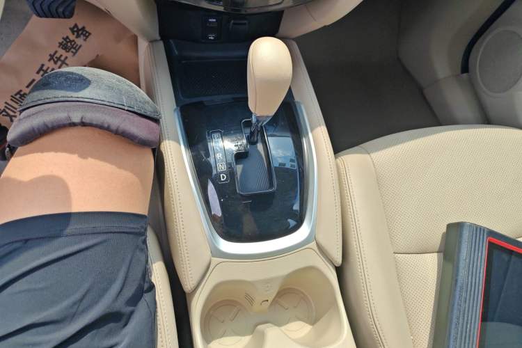 Used Nissan X-Trail 2015 2.0L CVT Comfort MAX Edition 2WD