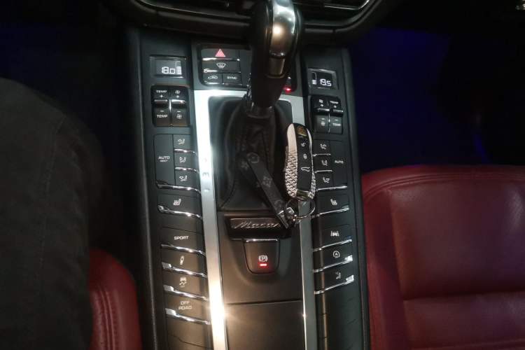 Used Porsche Macan 2018 Macan 2.0T
