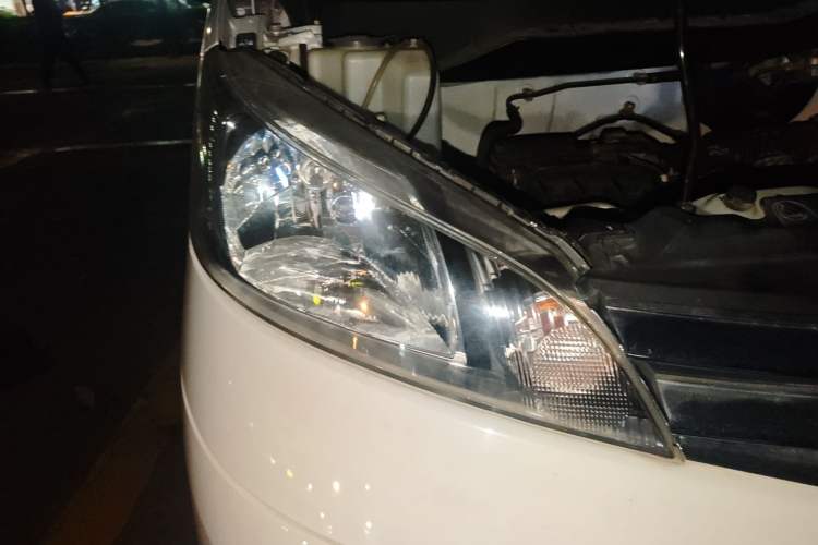 Used Nissan NV200 2016 Revised Version 1.6L CVT Luxury Edition
