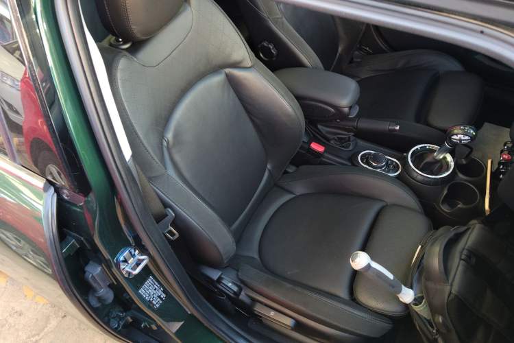 Used  MINI 2016 2.0T COOPER S Pioneer Edition Five-Door Model
