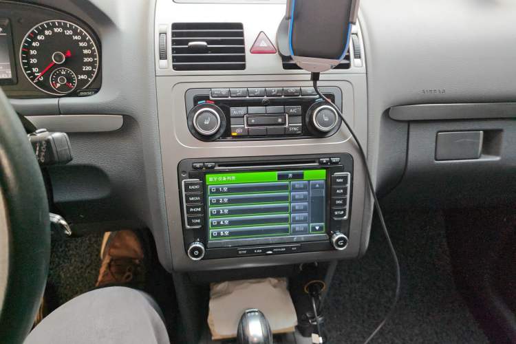 Used Volkswagen Touran 2013 1.4T DSG Smart Edition 5-seater
