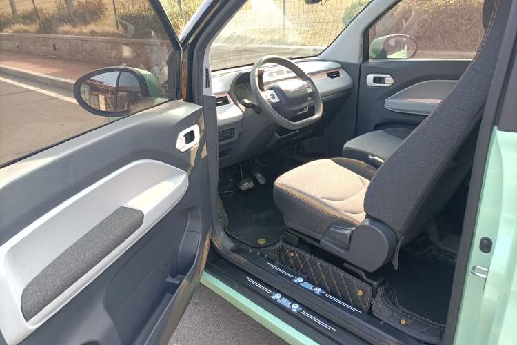 Used Chery QQ Ice Cream 2022 170km Sundae Phosphate Lithium-Ion
