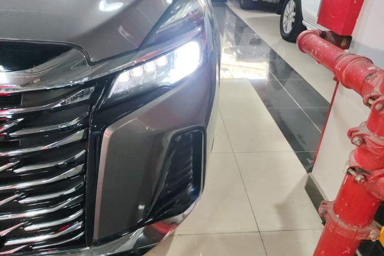 Used Buick GL8 2020 Land Cruiser Executive Class 652T Comfort Model