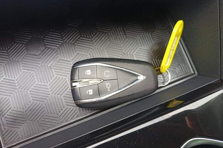 Used Changan Eado 2023 Changan Edition PLUS Blue Whale NE 1.4T GDI DCT Prestige Version
