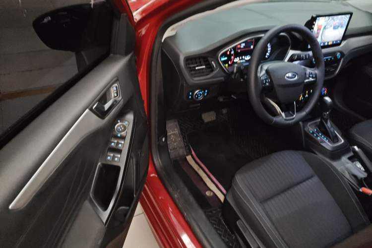 Used Ford Focus 2020 Hatchback 1.5L Automatic Sharp Edition
