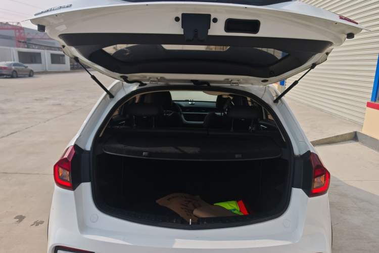 Used Geely Auto Vision X3 2019 Upgraded Model 1.5L CVT Prestige Version