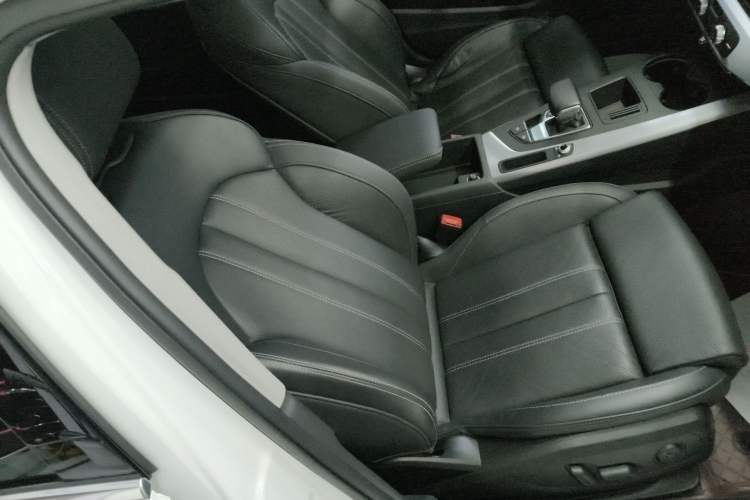 Used Audi A4L 2022 40 TFSI Fashion Dynamic Model
