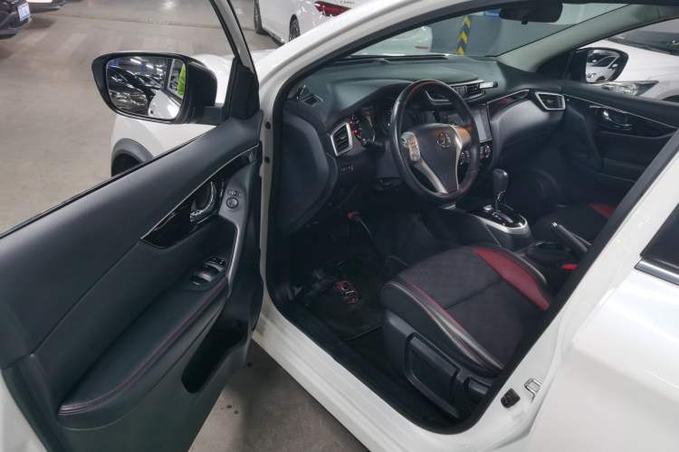 Used Nissan Qashqai 2016 2.0L CVT Luxury Edition
