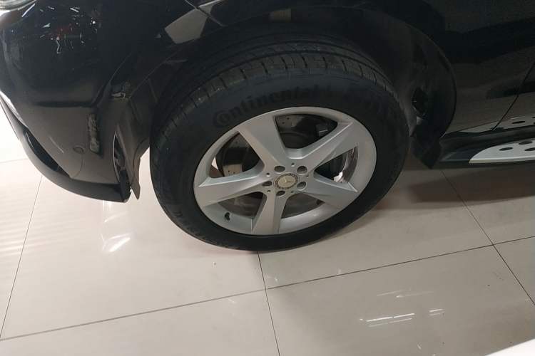 Used Mercedes-Benz M-Class 2014 ML 400 4MATIC Dynamic Model
