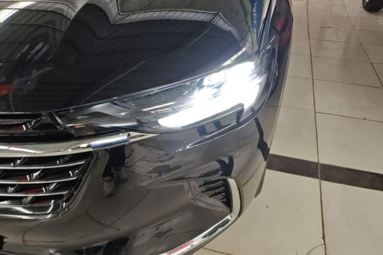 Used Buick Envision 2021 Encore Plus 652T Five-Seat All-Wheel-Drive Luxury Model
