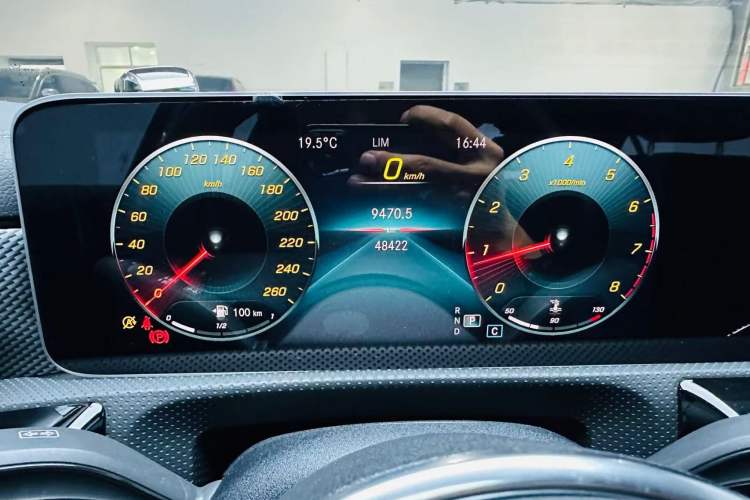 Used Mercedes-Benz A-Class 2020 Facelift A 180 L Sport Sedan Special Configuration
