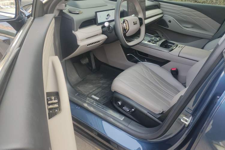 Used  Galaxy 8 2025 130km EM-P Starship Edition
