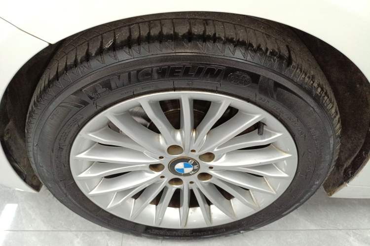 Used BMW 3 Series 2015 320Li Luxury Design Package
