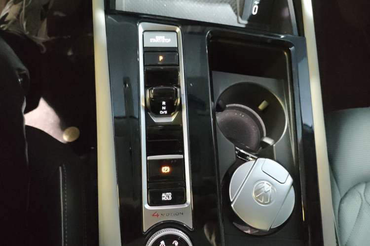 Used Volkswagen Teramont 2024 530 V6 All-Wheel Drive Prestige Luxury Edition
