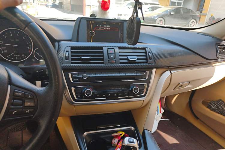 Used BMW 3 Series 2014 320Li Fashion Model
