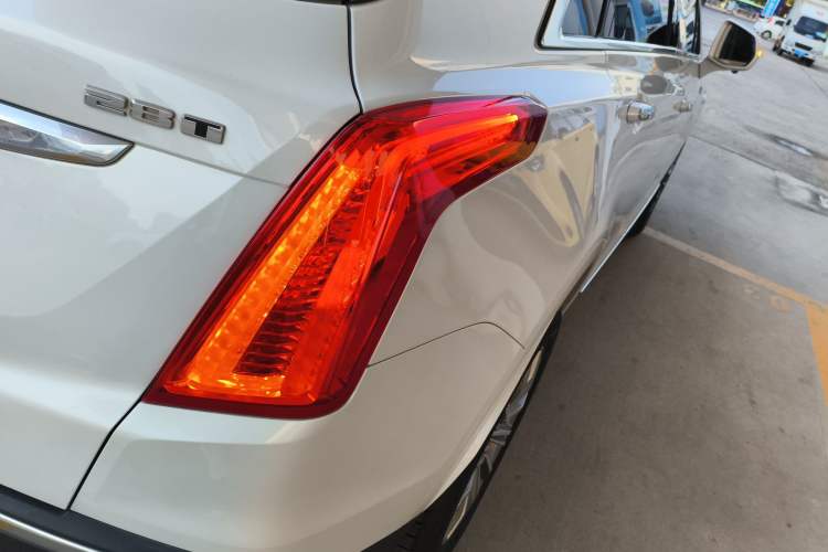 Used Cadillac XT5 2018 28T Four-Wheel Drive Luxury Model
