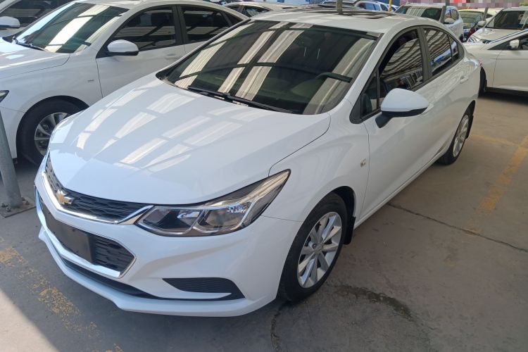 Used Chevrolet Cruze 2018 320 Automatic Pioneer Sunroof Edition
