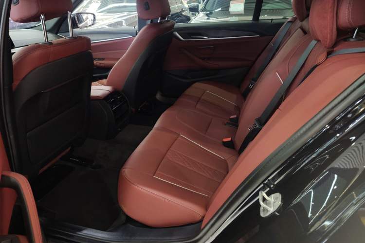 Used BMW 5 Series 2023 530Li Leading Model M Sport Package
