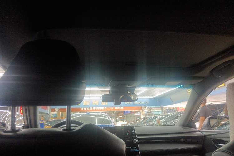 Used Toyota Avalon 2019 Dual-Engine 2.5L Luxury Edition China VI Standard
