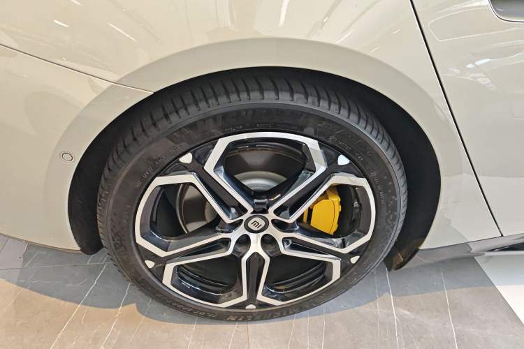 Used  SU7 2024 Four-Wheel-Drive Max Founder's Edition
