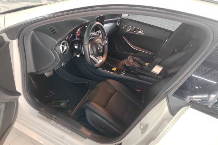 Used Mercedes-Benz CLA 2017 Refreshed CLA 220 4MATIC