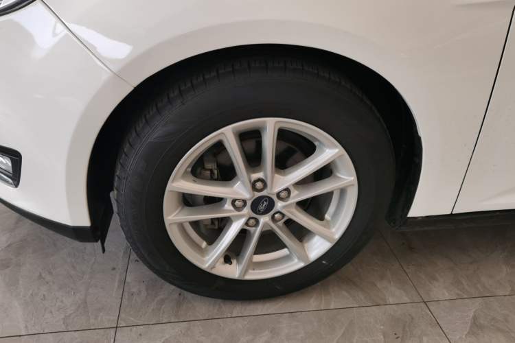 Used Ford Focus 2017 Hatchback 1.6L Automatic Fashion Edition Smart Drive Version