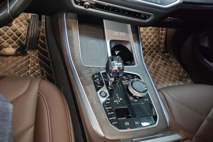 Used BMW X5 2022 Restyled xDrive 30Li Luxury Version M Sport Package