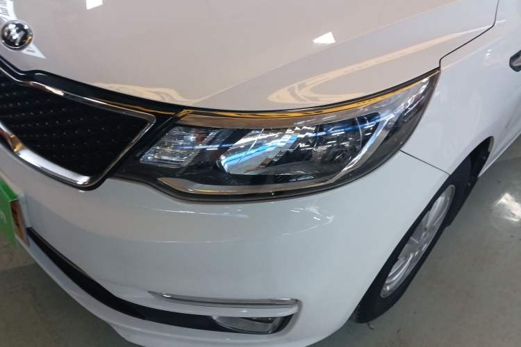 Used Kia K2 2015 Sedan 1.4L MT GLS
