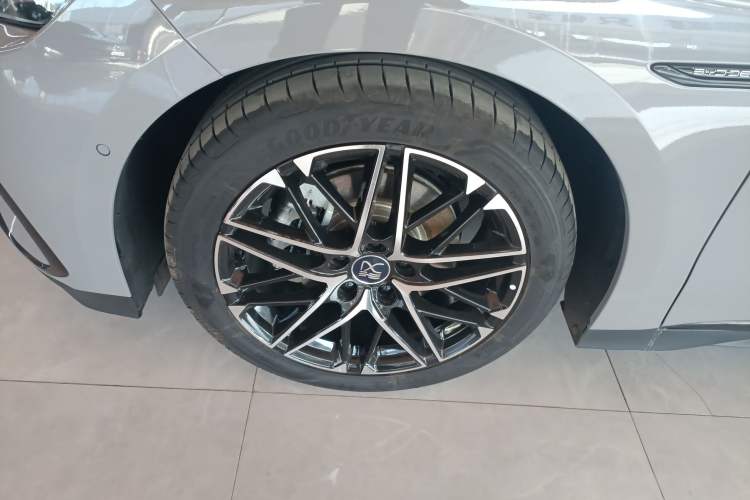 Used BYD Han 2025 EV 605KM Prestige Model
