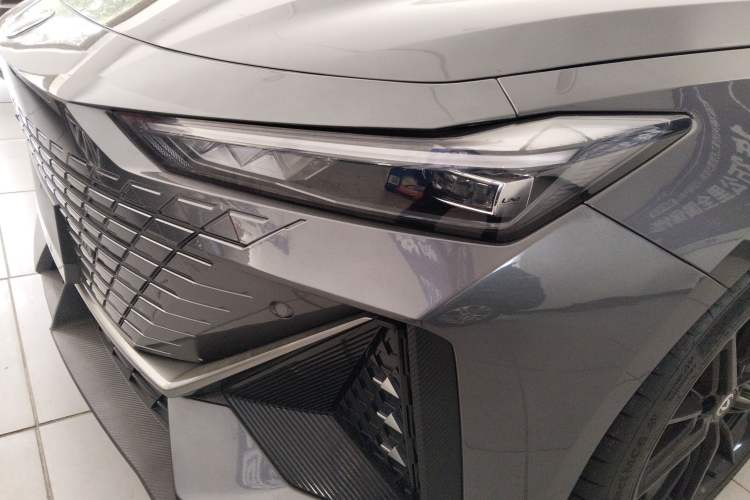 Used Changan UNI-V 2022 1.5T Prestige Version
