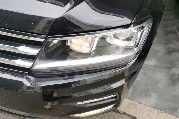 Used Volkswagen Tiguan L 2019 Updated Version 330TSI Automatic Two-Wheel Drive Panoramic Comfort Edition China VI Standard