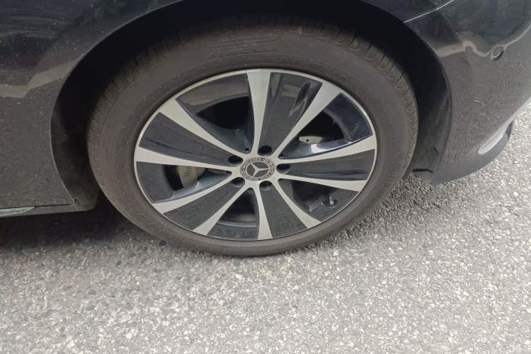 Used Mercedes-Benz E-Class New Energy 2022 Facelift E 350 e L Plug-in Hybrid Sedan
