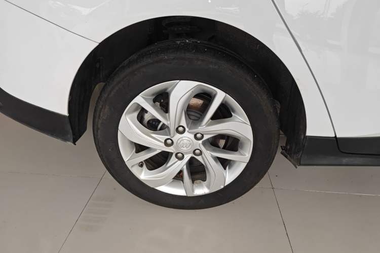 Used Buick Velite 6 2023 430km Range Commuter Version
