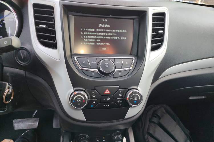 Used Changan CS35 2016 1.6L Automatic Luxury Model China V Standard
