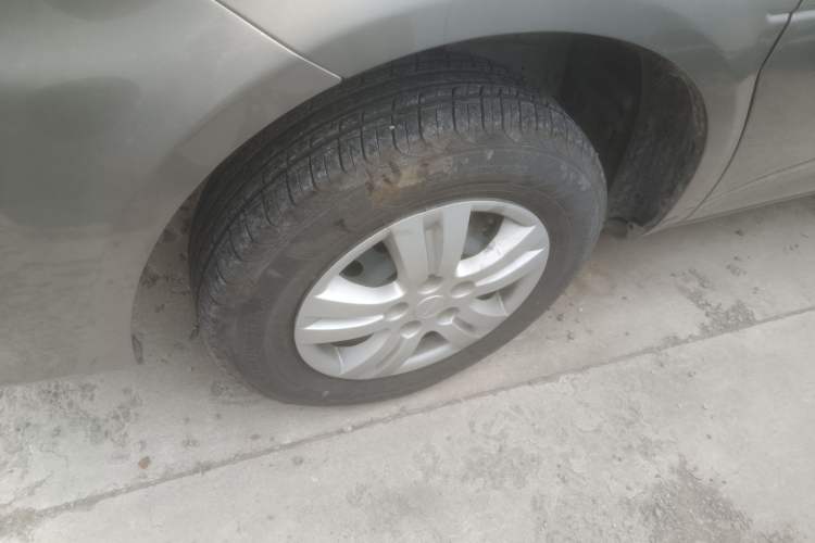 Used FORTHING Lingzhi 2023 M5L 1.6L Base Model 5 Seats
