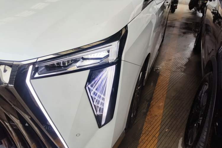 Used GAC Trumpchi M8 2023 Zongshi Series Dual-Motor YuZun Edition