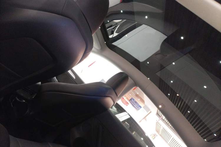 Used Tesla Model Y 2024 Rear-Wheel-Drive Version
