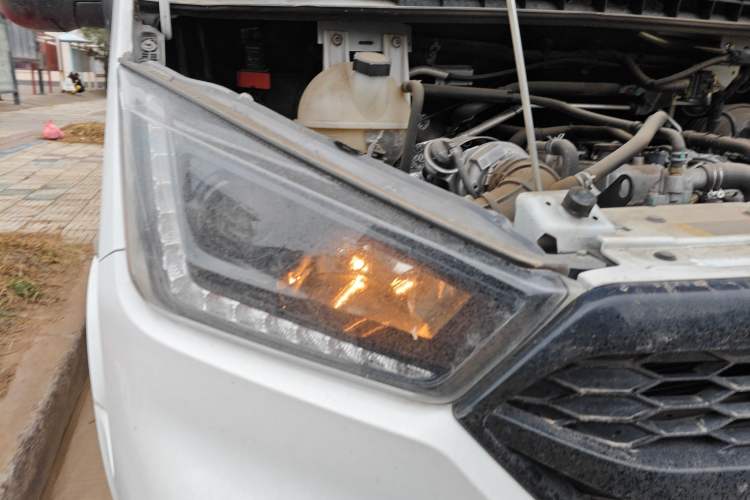 Used JMC Transit 2021 2.8T Space King Standard Version Short Wheelbase Mid-Height Roof 6-Seater Diesel Euro VI JX493
