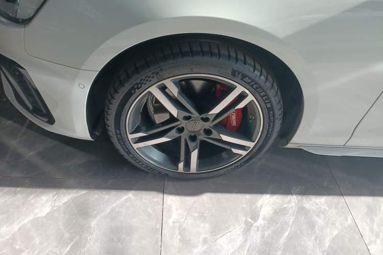 Used Audi A4L 2020 40 TFSI quattro Luxury Dynamic Model
