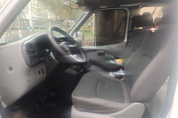 Used JMC Transit 2019 2.8T Commercial Version Short Wheelbase Mid-Roof 6-Seater China VI JX493